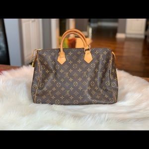 Louis Vuitton Speedy 35